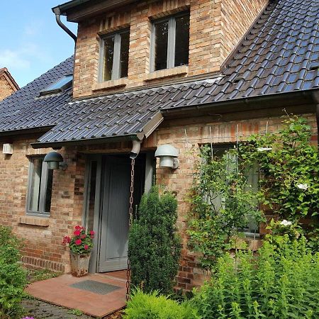 Grosse Wohnung / Haushaelfte In Peetzig Am See Angermunde Exterior photo
