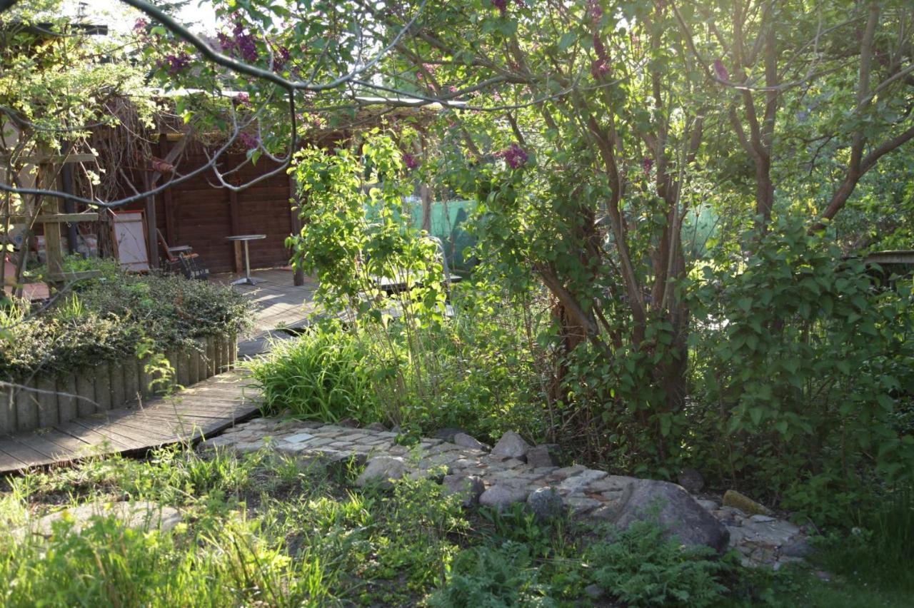 Grosse Wohnung / Haushaelfte In Peetzig Am See Angermunde Exterior photo